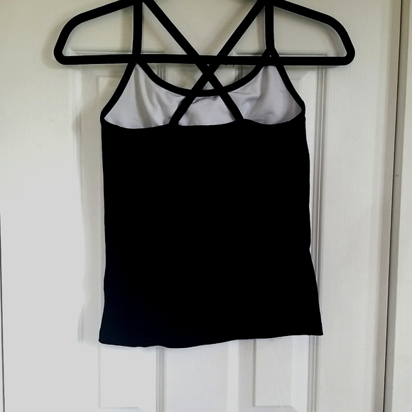 Yoga fit tank top with a cross back - Picture 2 of 2